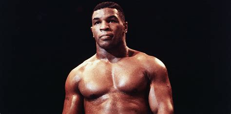 Lutador Mike Tyson Mike Tyson diz que período na prisão foi o melhor de sua vida